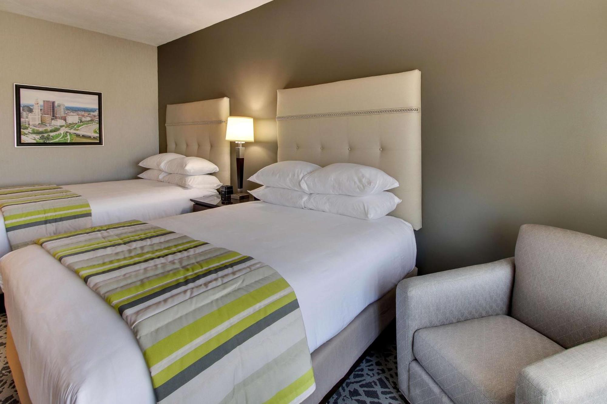 Drury Inn & Suites Cleveland Beachwood Exteriör bild